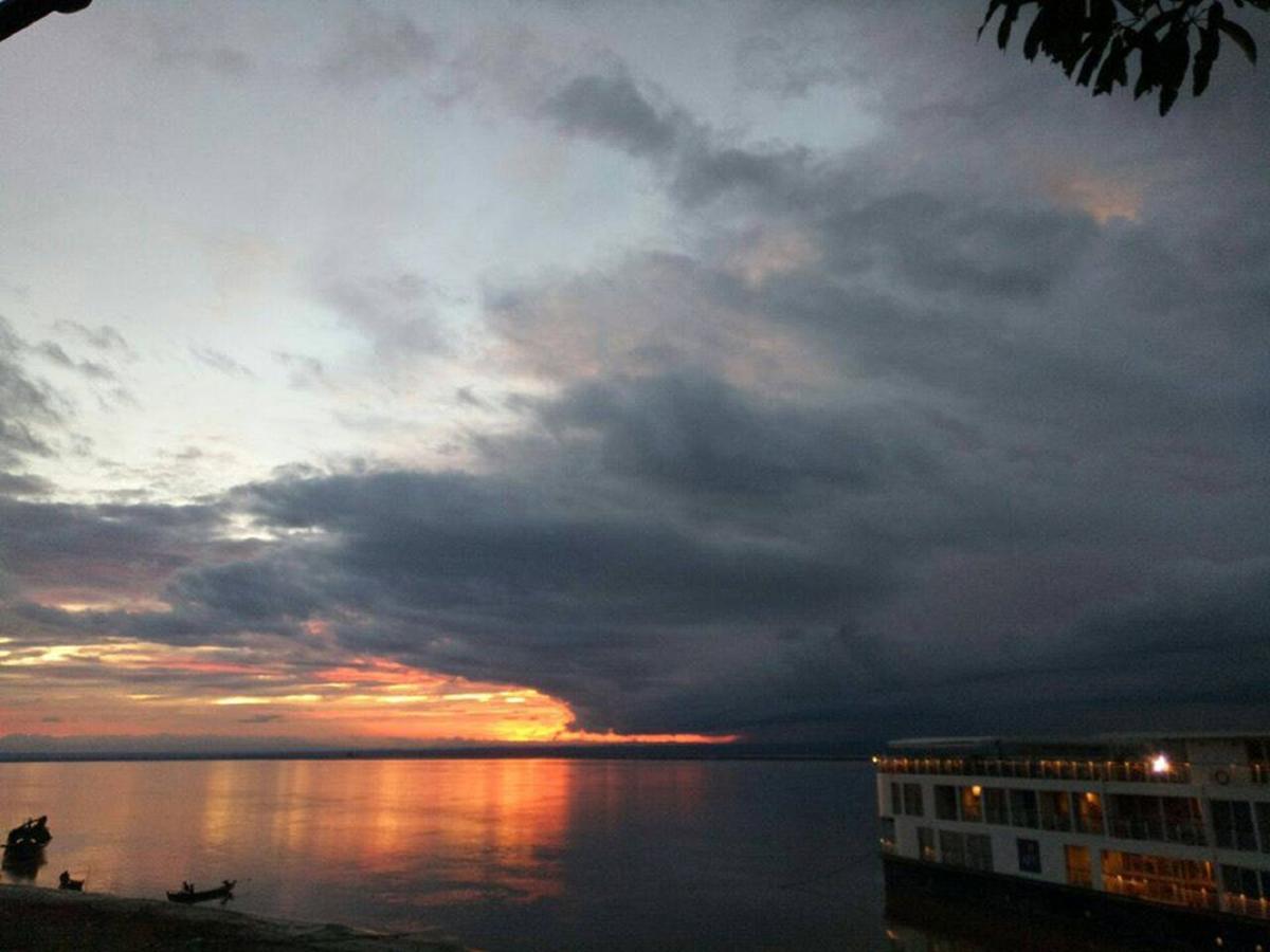 Salay River View Inn Sale Esterno foto